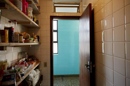 Apartamento à venda com 320m², 4 quartos e 2 vagasDespensa