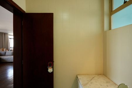 Apartamento à venda com 320m², 4 quartos e 2 vagasLavabo