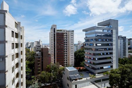 Apartamento à venda com 320m², 4 quartos e 2 vagasVista Quarto 2