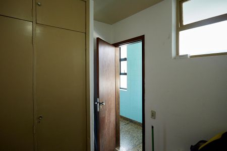 Apartamento à venda com 320m², 4 quartos e 2 vagasQuarto de Serviço