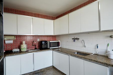 Apartamento à venda com 320m², 4 quartos e 2 vagasCozinha