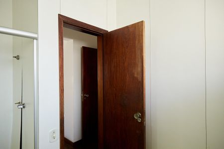 Apartamento à venda com 320m², 4 quartos e 2 vagasBanheiro