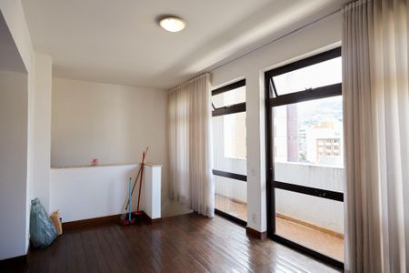 Apartamento à venda com 320m², 4 quartos e 2 vagasHall