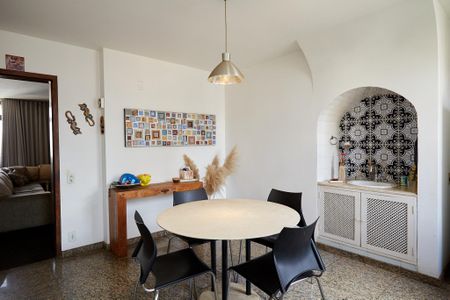 Apartamento à venda com 320m², 4 quartos e 2 vagasSala