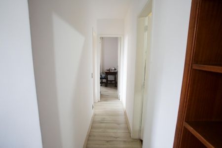 Corredor de apartamento para alugar com 1 quarto, 60m² em Tanque, Rio de Janeiro
