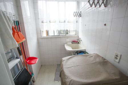 Apartamento à venda com 60m², 2 quartos e 1 vagaÁrea de Serviço