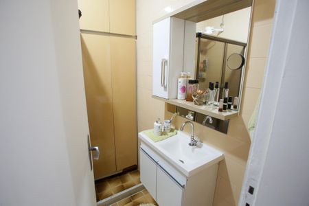 Apartamento à venda com 60m², 2 quartos e 1 vagaBanheiro