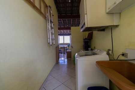 Casa à venda com 200m², 2 quartos e 3 vagas Casa à venda com 200m², 2 quartos e 3 vagasÁrea de Serviço