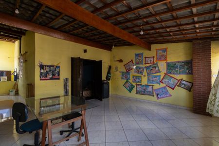 Casa à venda com 200m², 2 quartos e 3 vagas Casa à venda com 200m², 2 quartos e 3 vagasVaranda Suíte 2