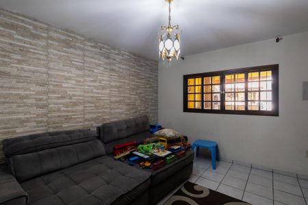 Casa à venda com 200m², 2 quartos e 3 vagas Casa à venda com 200m², 2 quartos e 3 vagasSala