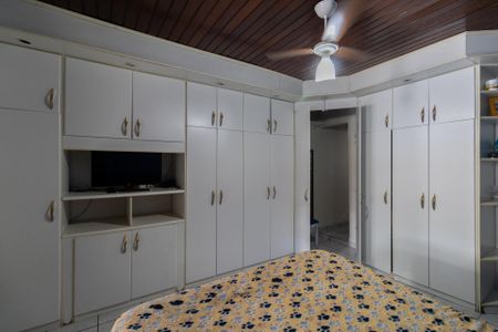 Casa à venda com 200m², 2 quartos e 3 vagas Casa à venda com 200m², 2 quartos e 3 vagasSuíte 2