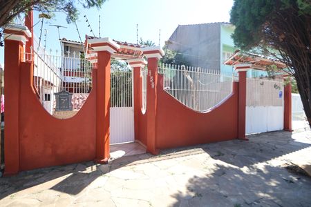 Casa para alugar com 340m², 4 quartos e 4 vagasFachada