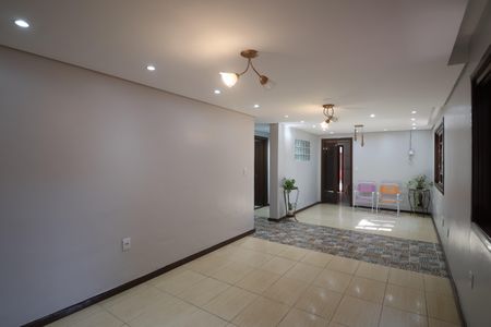 Casa para alugar com 340m², 4 quartos e 4 vagasSala Casa 1