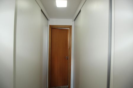 Apartamento à venda com 170m², 4 quartos e 3 vagasCloset Quarto 1