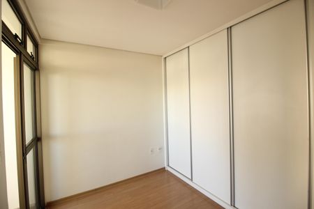 Apartamento à venda com 170m², 4 quartos e 3 vagasQuarto 3