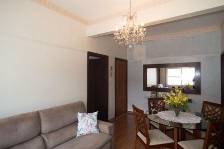 Apartamento à venda com 78m², 2 quartos e 1 vagaSala