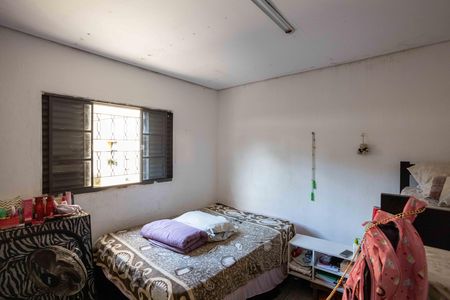 Casa à venda com 300m², 4 quartos e 3 vagasQuarto casa 2