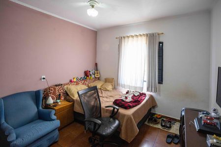 Casa à venda com 300m², 4 quartos e 3 vagasQuarto 2