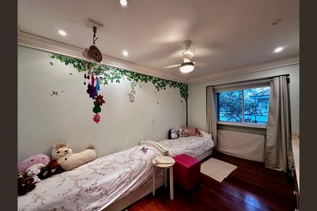 Casa de condomínio à venda com 224m², 4 quartos e 5 vagasSuíte 3