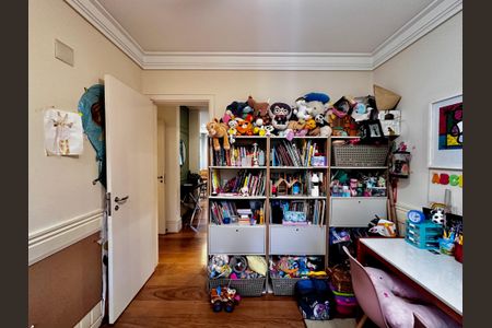 Casa de condomínio à venda com 224m², 4 quartos e 5 vagasQuarto de Brinquedo Térreo