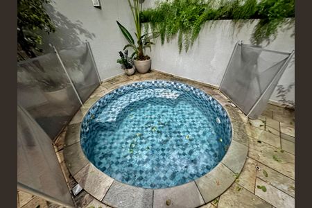 Casa de condomínio à venda com 224m², 4 quartos e 5 vagasVaranda/Quintal