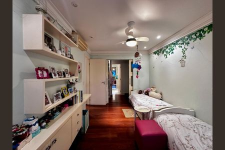 Casa de condomínio à venda com 224m², 4 quartos e 5 vagasSuíte 3