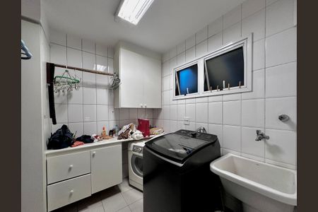 Casa de condomínio à venda com 224m², 4 quartos e 5 vagasÁrea de Serviço