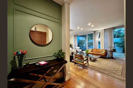 Casa de condomínio à venda com 224m², 4 quartos e 5 vagasSala