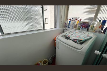 Apartamento à venda com 65m², 3 quartos e 1 vagaÁrea de Serviço