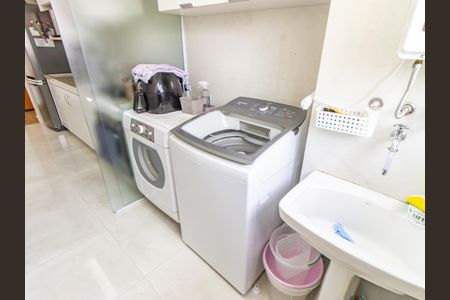 Apartamento à venda com 80m², 3 quartos e 1 vagaÁrea de Serviço