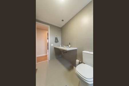 Apartamento à venda com 169m², 3 quartos e 3 vagas Apartamento à venda com 169m², 3 quartos e 3 vagasBanheiro Social