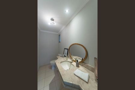 Apartamento à venda com 169m², 3 quartos e 3 vagas Apartamento à venda com 169m², 3 quartos e 3 vagasLavabo