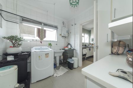 Apartamento à venda com 169m², 3 quartos e 3 vagas Apartamento à venda com 169m², 3 quartos e 3 vagasLavanderia