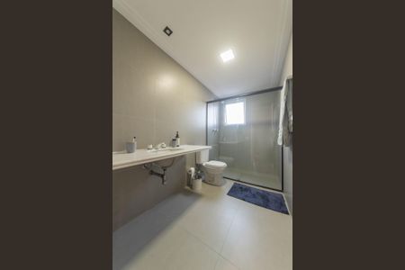 Apartamento à venda com 169m², 3 quartos e 3 vagas Apartamento à venda com 169m², 3 quartos e 3 vagasBanheiro Social