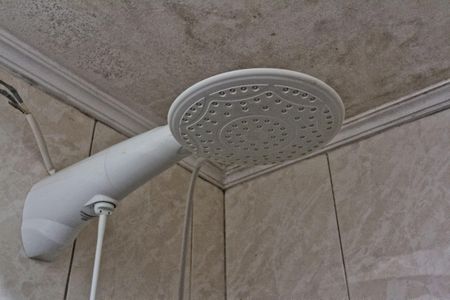 Casa à venda com 90m², 2 quartos e 1 vaga Casa à venda com 90m², 2 quartos e 1 vagaBanheiro