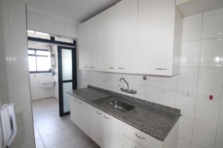 Apartamento à venda com 120m², 2 quartos e 2 vagasCozinha