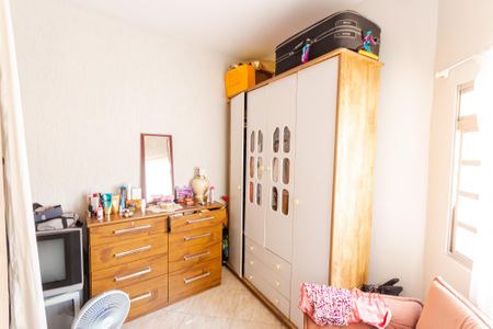 Casa à venda com 100m², 3 quartos e 2 vagas Casa à venda com 100m², 3 quartos e 2 vagasQuarto 3