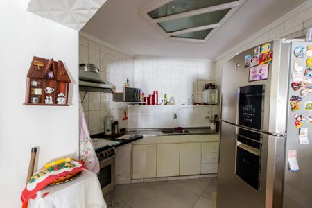 Casa à venda com 100m², 3 quartos e 2 vagas Casa à venda com 100m², 3 quartos e 2 vagasCozinha