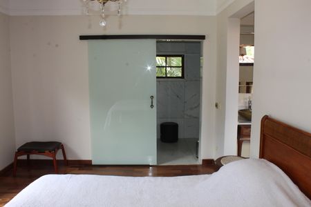 Casa de condomínio para alugar com 750m², 4 quartos e 3 vagasSuíte 1