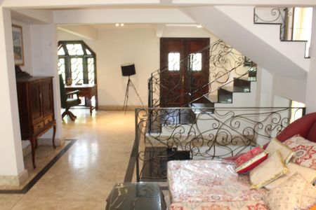 Casa de condomínio para alugar com 750m², 4 quartos e 3 vagasSala