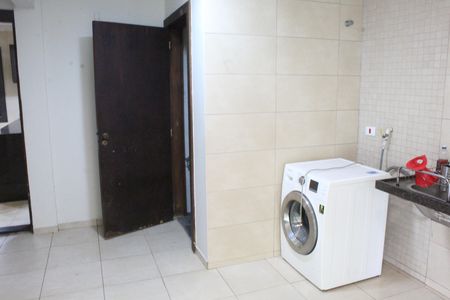 Casa de condomínio para alugar com 750m², 4 quartos e 3 vagasLavanderia