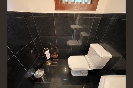 Casa de condomínio para alugar com 750m², 4 quartos e 3 vagas Casa de condomínio para alugar com 750m², 4 quartos e 3 vagasLavabo