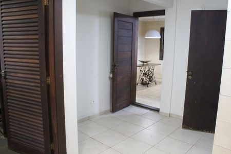 Casa de condomínio para alugar com 750m², 4 quartos e 3 vagasLavanderia