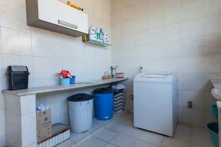 Casa à venda com 397m², 5 quartos e 2 vagasÁrea de Serviço