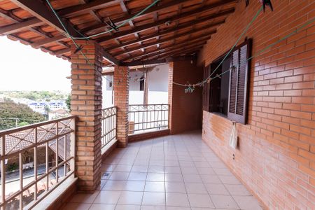 Casa à venda com 397m², 5 quartos e 2 vagasvaranda dos quartos