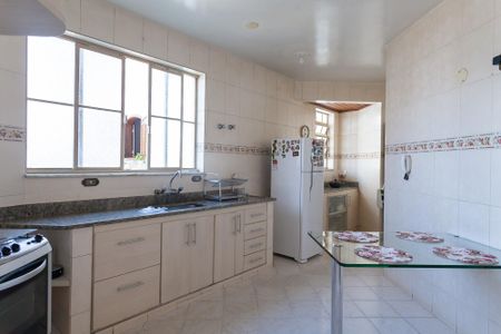 Casa à venda com 397m², 5 quartos e 2 vagasCozinha