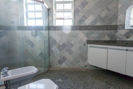 Casa à venda com 397m², 5 quartos e 2 vagasBanheiro Social