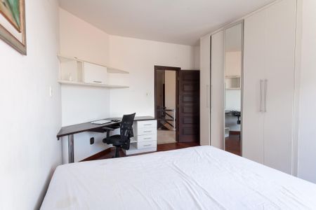 Casa à venda com 397m², 5 quartos e 2 vagasquarto 3