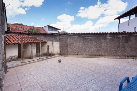 Casa à venda com 397m², 5 quartos e 2 vagasQuintal