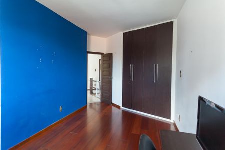Casa à venda com 397m², 5 quartos e 2 vagasquarto 2